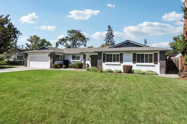 Saratoga, CA 95070,19079 Saratoga Glen PL