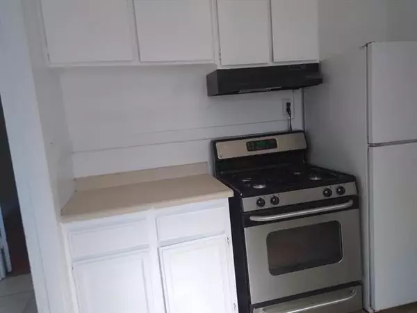 Sacramento, CA 95815,2343 Erickson ST