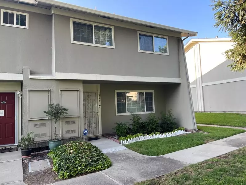 1826 Strawberry LN, Milpitas, CA 95035