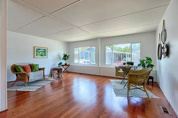 Scotts Valley, CA 95066,225 Mount Hermon RD