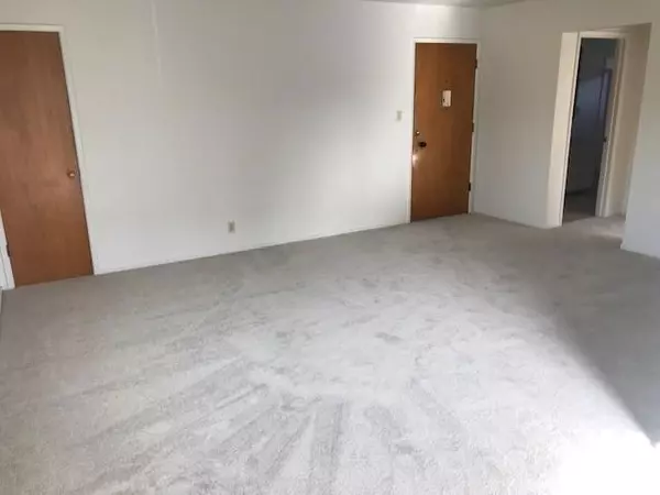El Granada, CA 94018,122 Madrid AVE