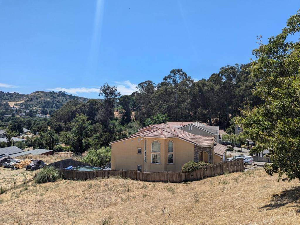39 La Paloma CT, El Sobrante, CA 94803