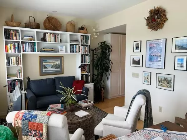 San Mateo, CA 94402,10 Crystal Springs RD #2512