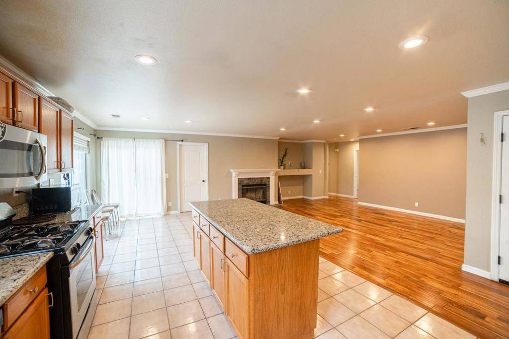 Hollister, CA 95023,2351 Driftwood CT