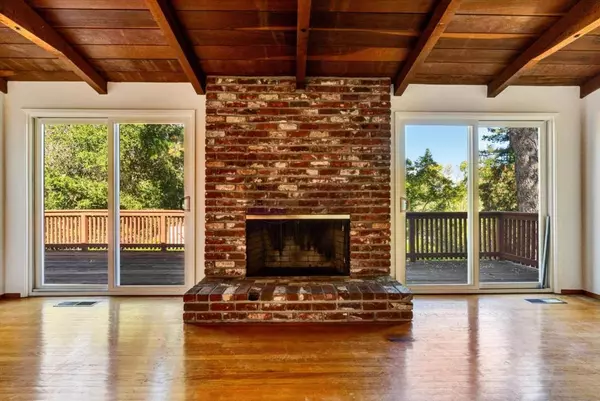 Menlo Park, CA 94025,2328 Crest LN