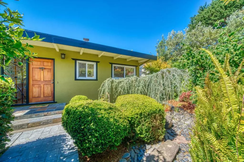 Moss Beach, CA 94038,890 Kelmore ST