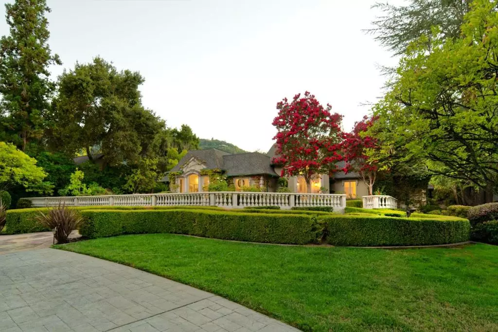 Saratoga, CA 95070,15055 Montalvo RD