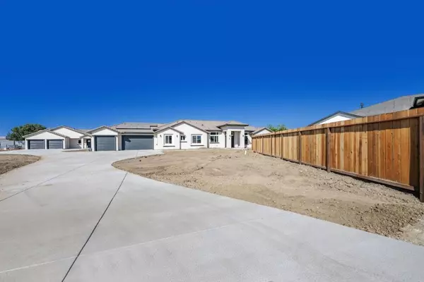 20 Hummingbird CT, Hollister, CA 95023