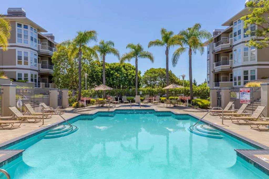 Foster City, CA 94404,880 Meridian Bay LN #220