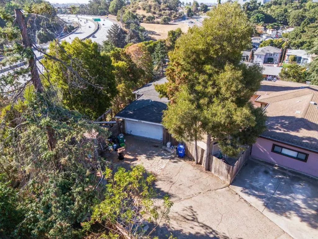 Oakland, CA 94605,9560 Alcala AVE