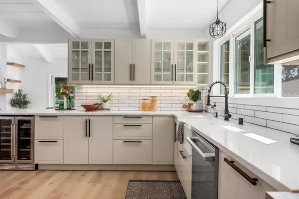 Aptos, CA 95003,305 Sumner AVE