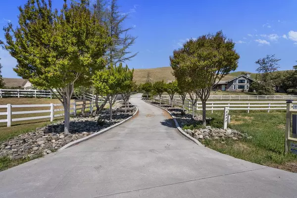 Tres Pinos, CA 95075,5955 Diablo Hills RD