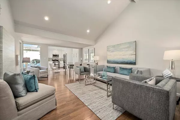 Cupertino, CA 95014,22251 Bitter Oak ST