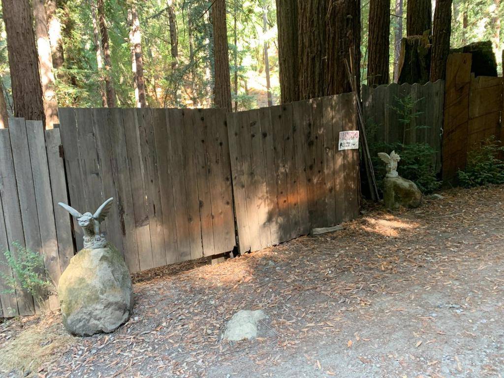 Boulder Creek, CA 95006,855 LOGANS CRK RD