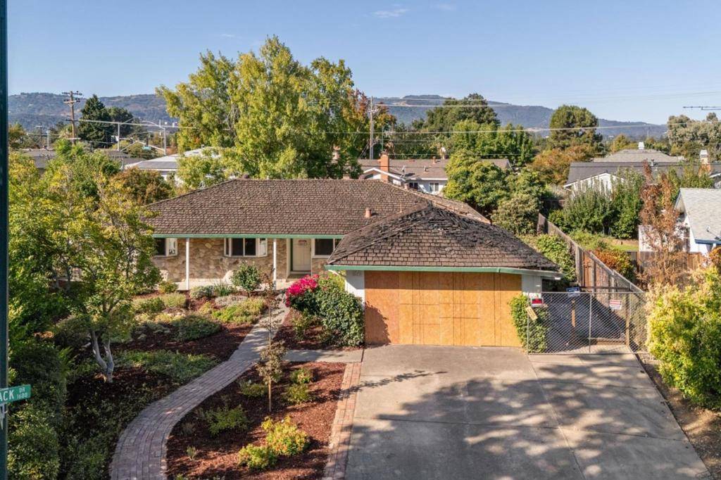1677 Honfleur DR, Sunnyvale, CA 94087