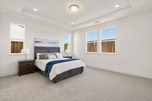 Hollister, CA 95023,2109 White Oak DR