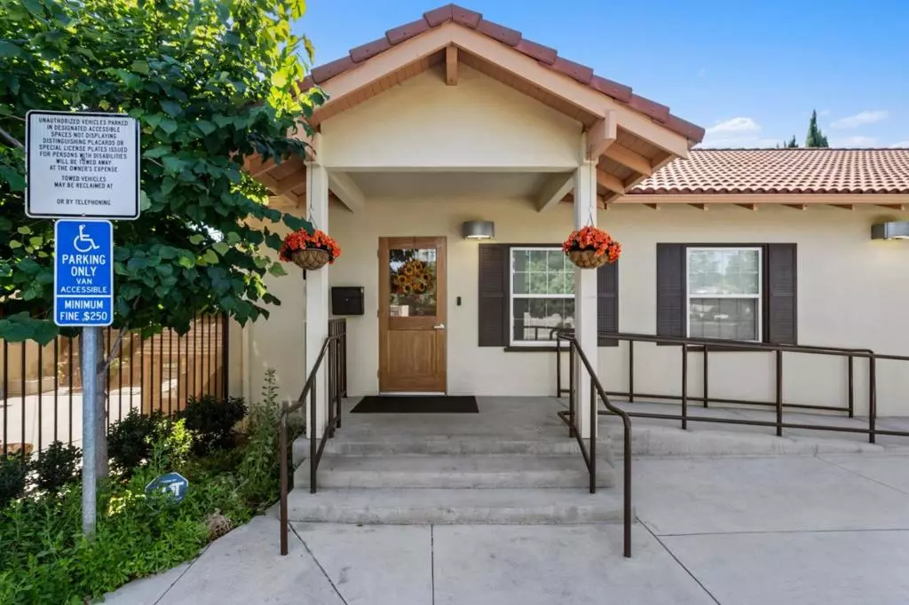 Santa Clara, CA 95050,2070 Homestead RD