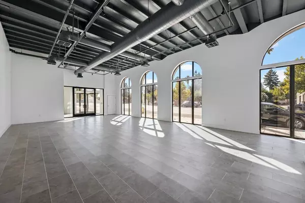 Campbell, CA 95008,2220 Winchester BLVD