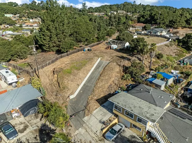 29 Clausen DR, Royal Oaks, CA 95076