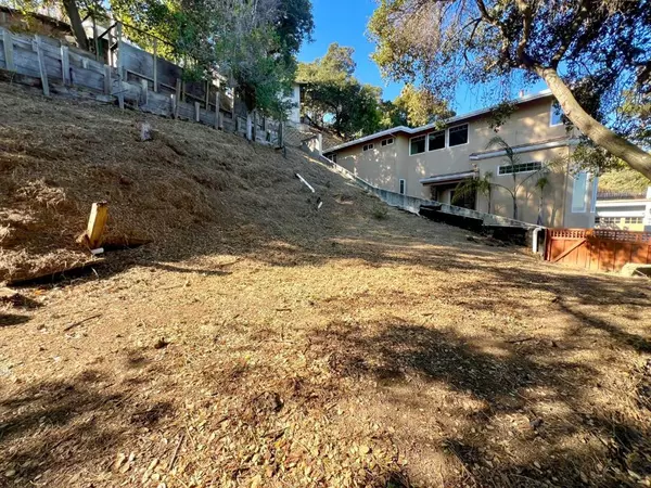 San Carlos, CA 94070,65 Madera AVE