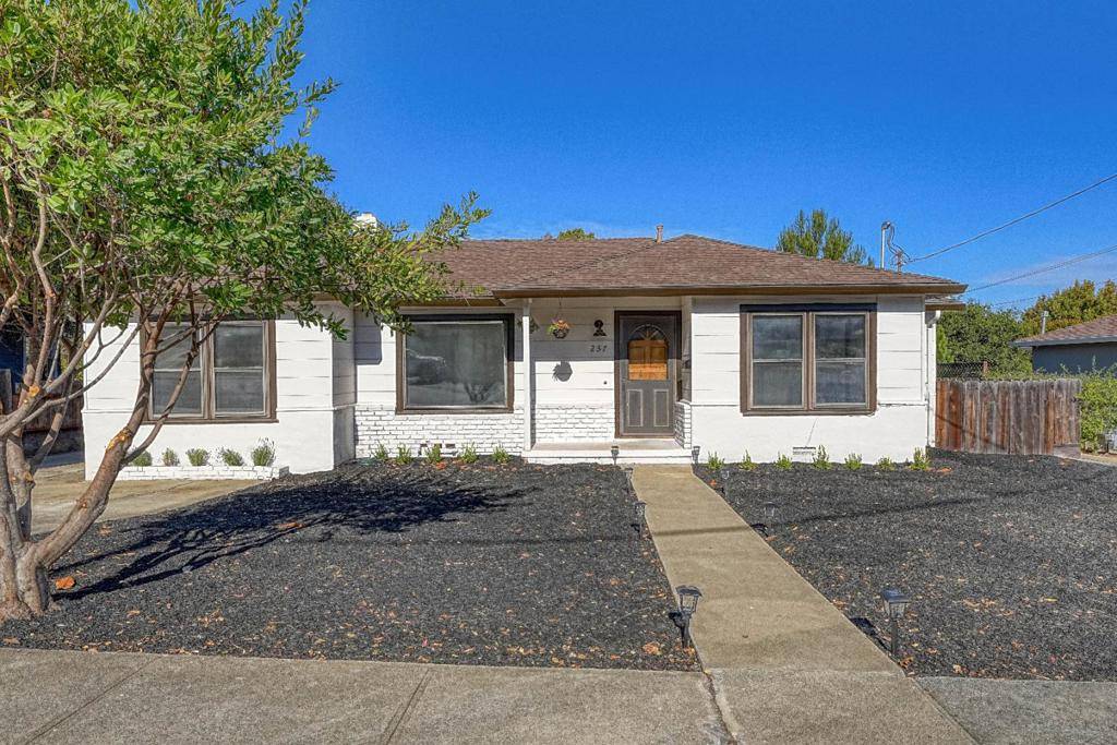 257 Edinburgh AVE, Monterey, CA 93940