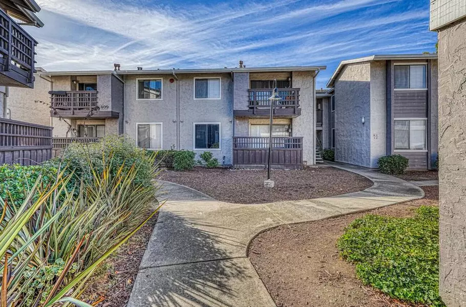 409 Tyler PL #L, Salinas, CA 93906
