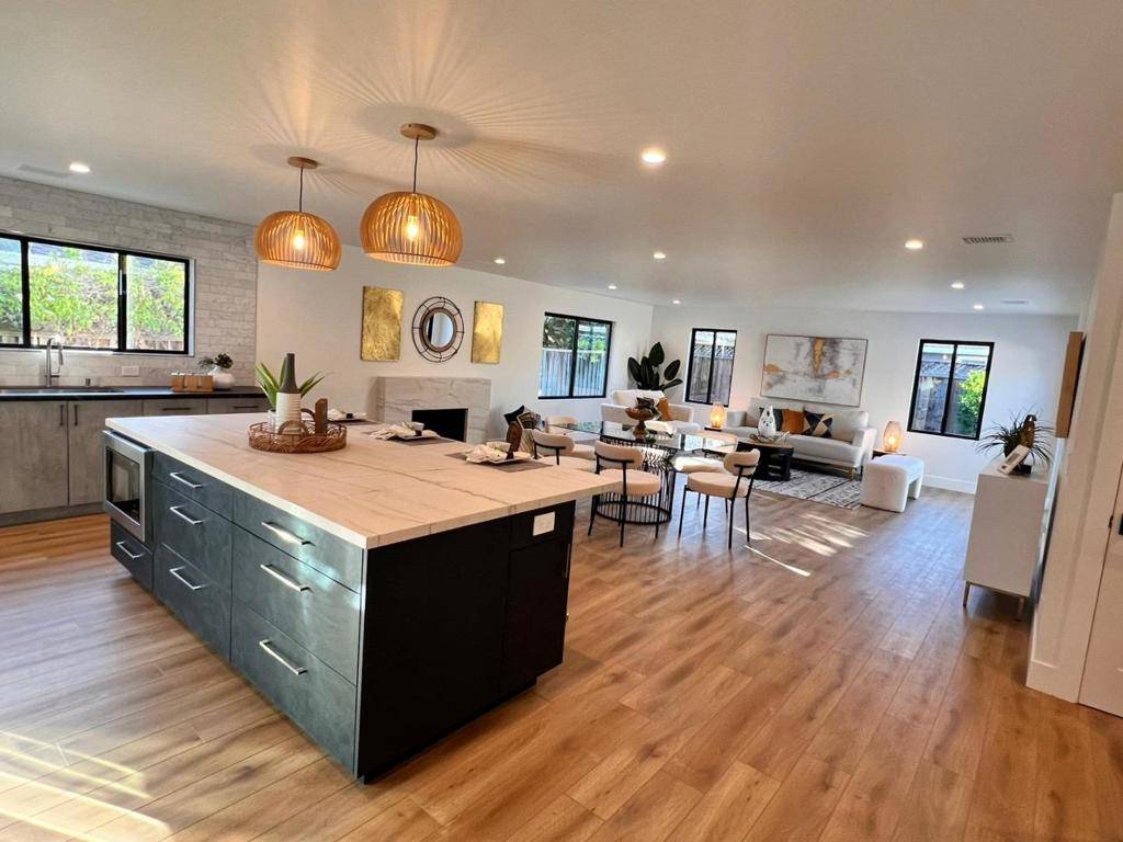 Santa Clara, CA 95051,2038 Hoover DR