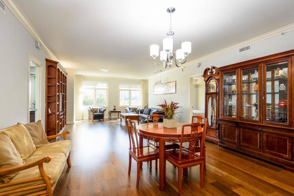 San Mateo, CA 94402,10 Crystal Springs RD #1405