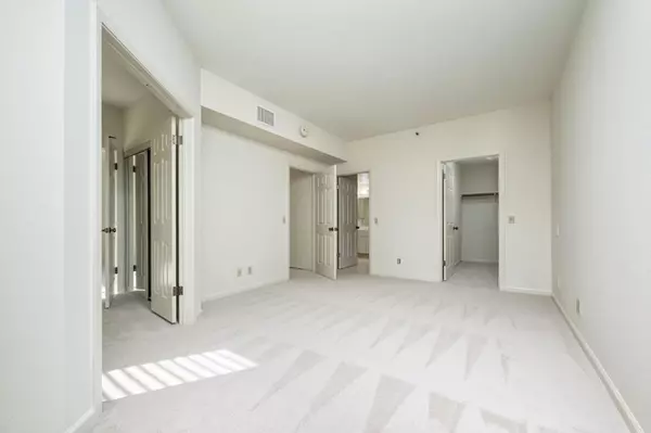 San Mateo, CA 94401,1 Baldwin AVE #214