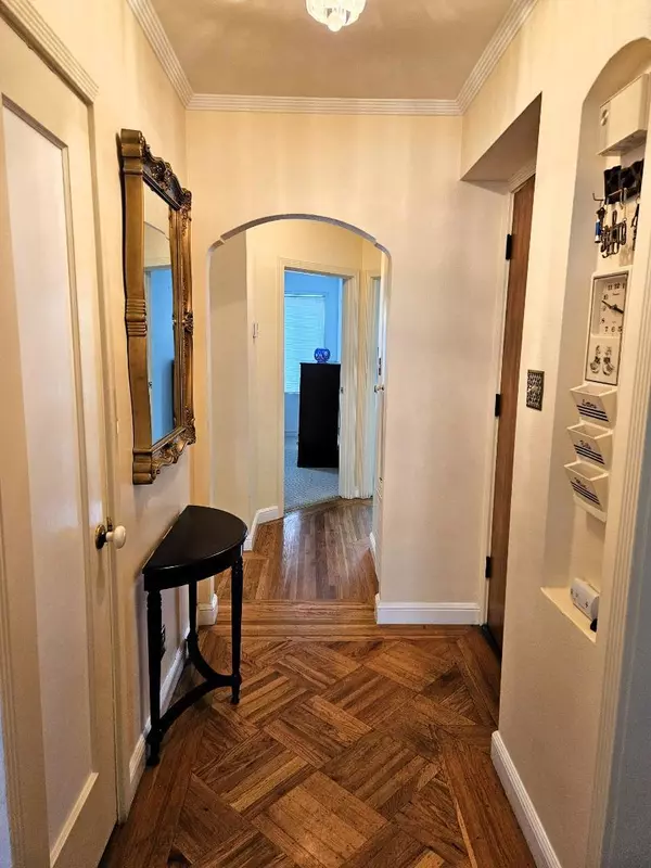 San Francisco, CA 94116,2618 38th AVE