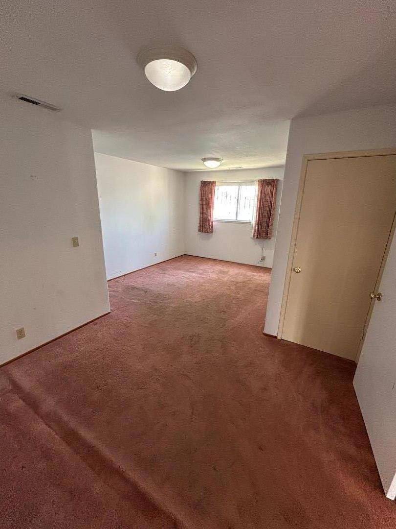 Salinas, CA 93907,983 Flint WAY