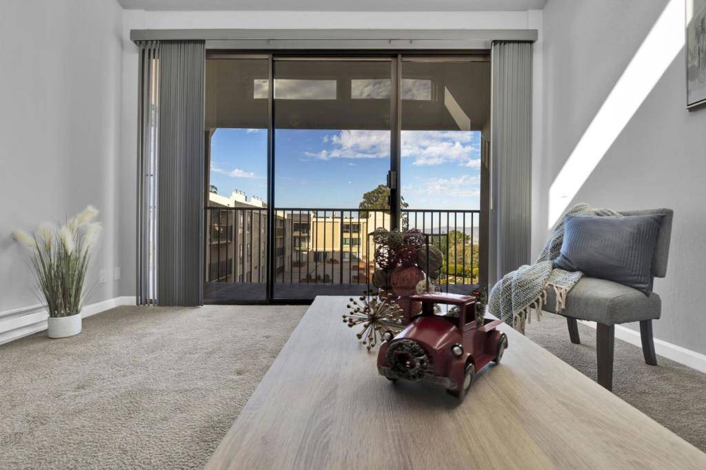 Millbrae, CA 94030,1550 Frontera WAY #306