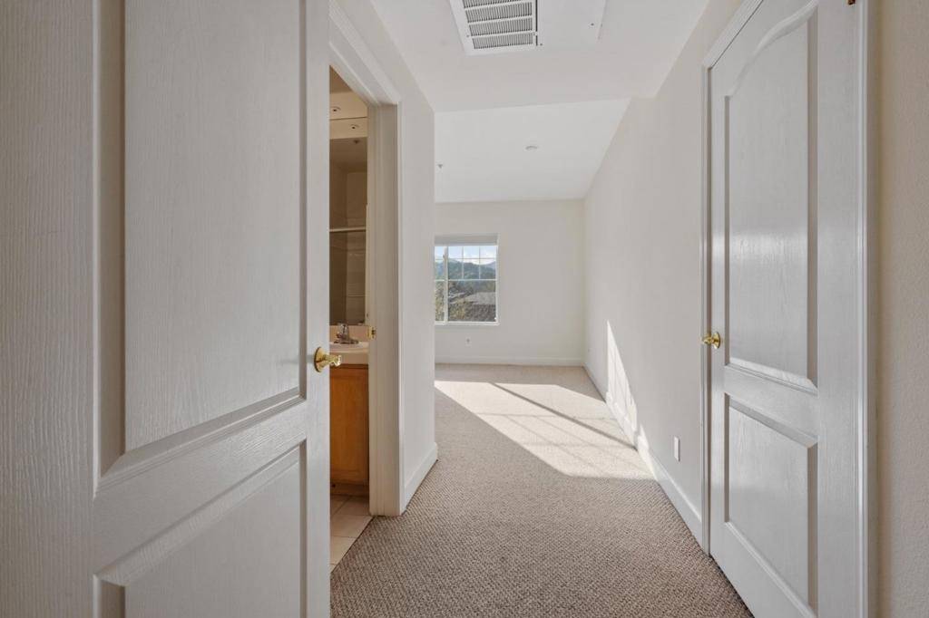 Novato, CA 94947,852 Diablo AVE #310