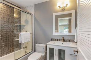 Santa Cruz, CA 95062,200 5th AVE #4