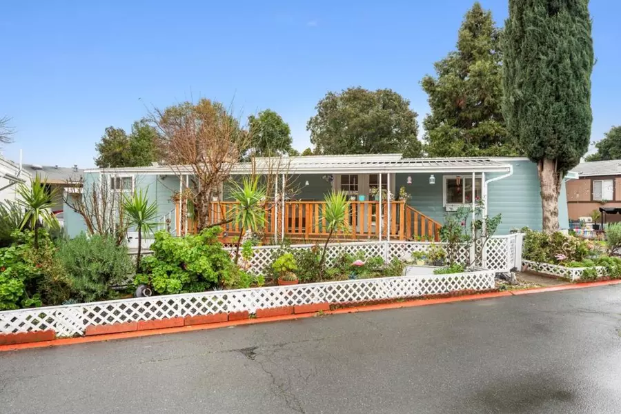 24 The Trees DR, Concord, CA 94518