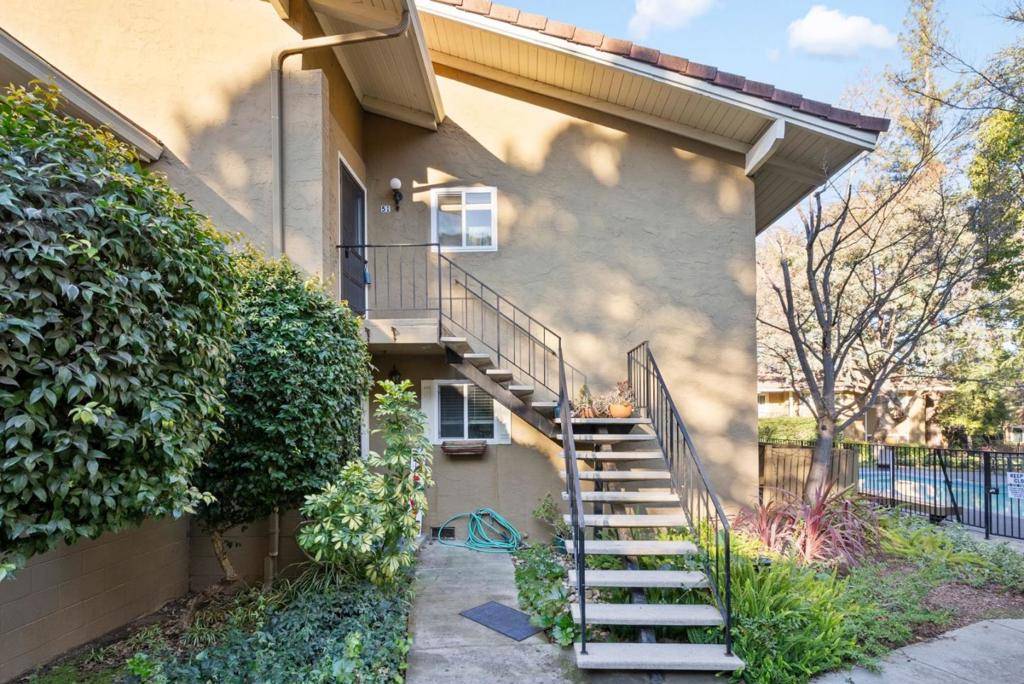 Los Gatos, CA 95032,420 Alberto WAY #51