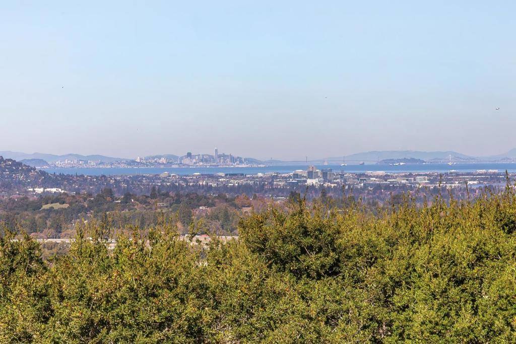Portola Valley, CA 94028,600 Westridge DR