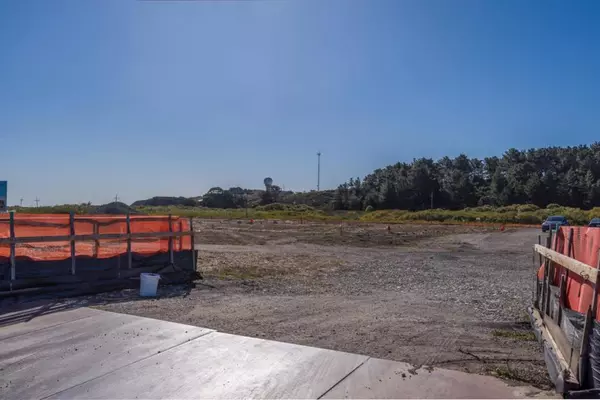 Moss Beach, CA 94038,382 Airport ST