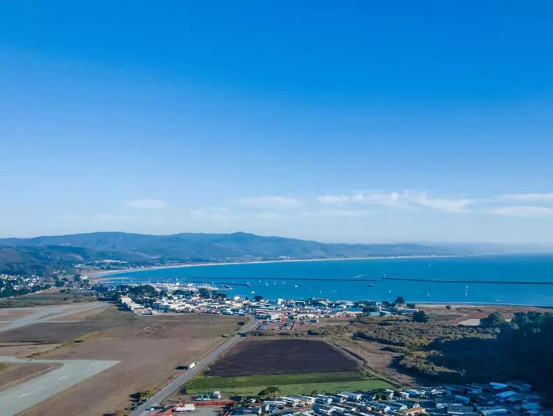 Airport ST, Moss Beach, CA 94038