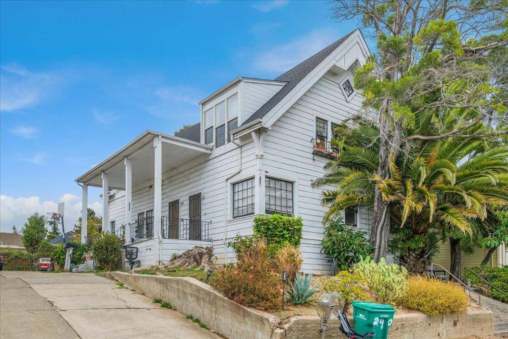 Oakland, CA 94602,2464 Palmetto ST