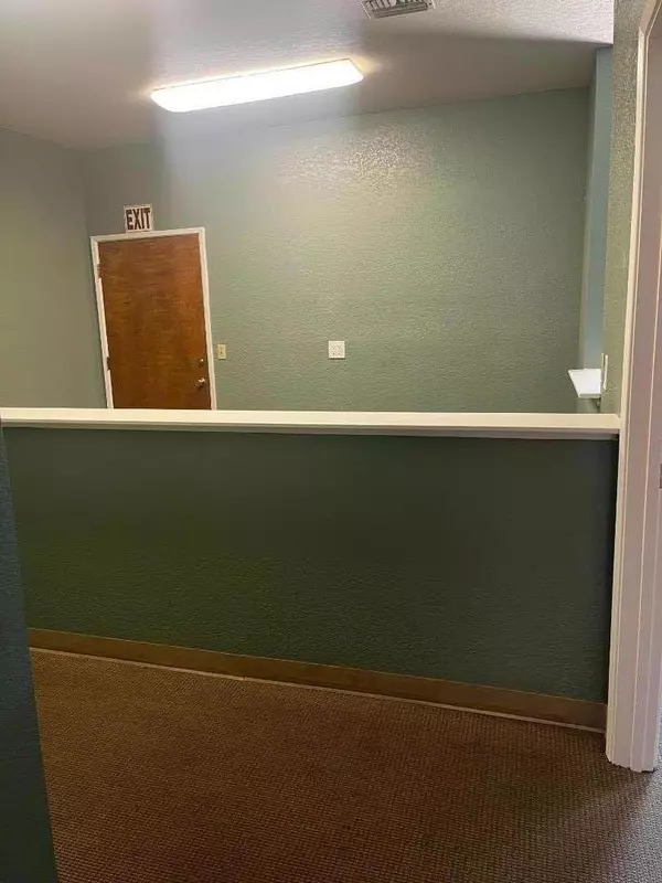 Salinas, CA 93906,1326 Natividad RD #A2