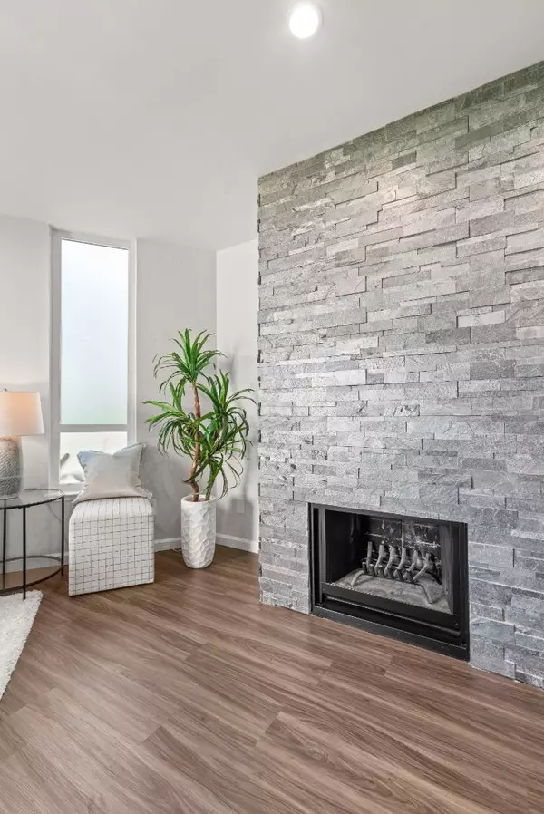 Millbrae, CA 94030,320 Vallejo DR #6