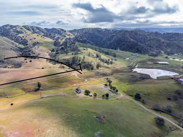 42 Panoche, Paicines, CA 95043