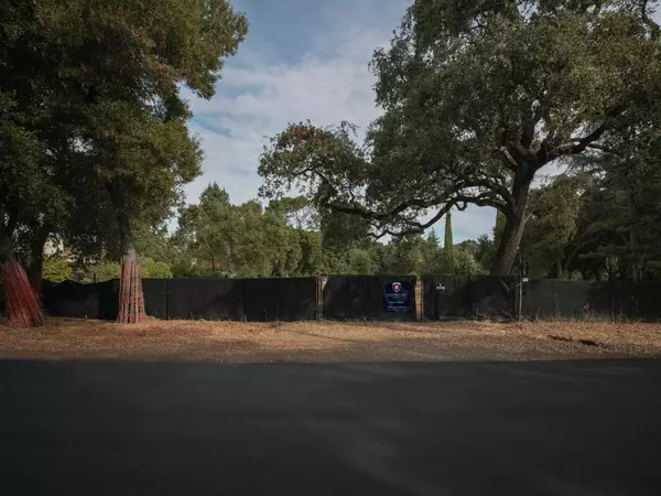 Atherton, CA 94027,83 Camino Por Los Arboles