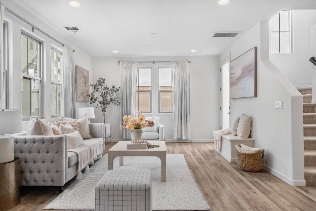 Milpitas, CA 95035,355 Expedition LN