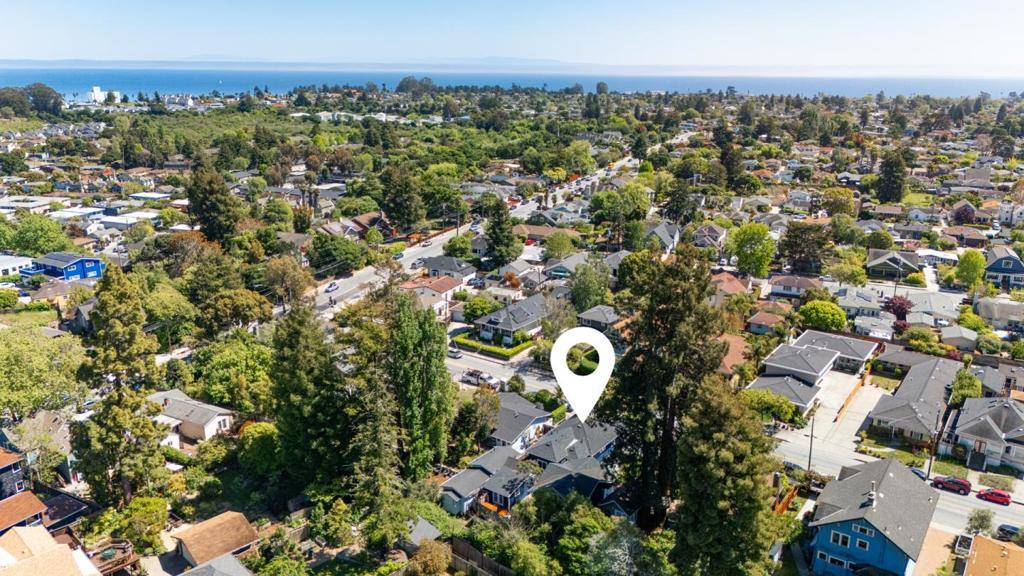 Santa Cruz, CA 95060,1124 Laurel ST