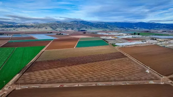 Salinas, CA 93908,463 Eckhart RD