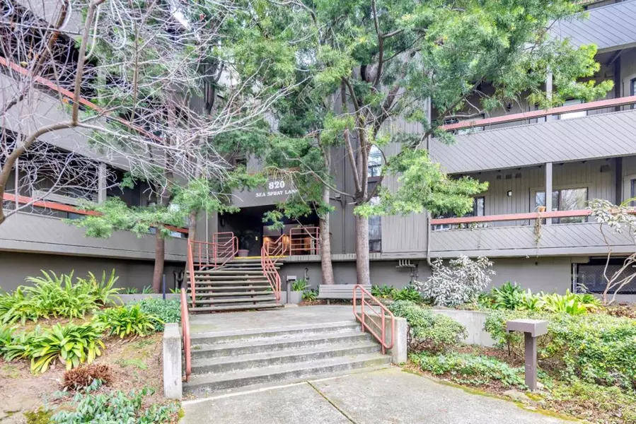 820 Sea Spray LN #206, Foster City, CA 94404