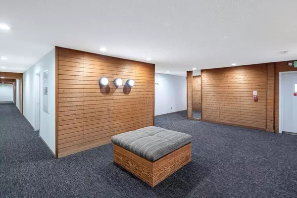 Foster City, CA 94404,820 Sea Spray LN #206