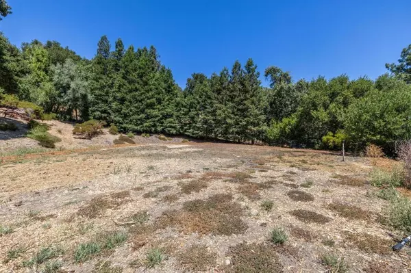 Woodside, CA 94062,941 High RD